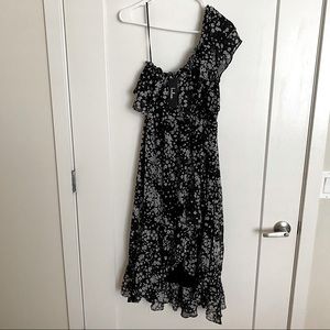 Lulu’s Floral Maxi Dress